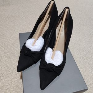 Ann Taylor pumps size 7